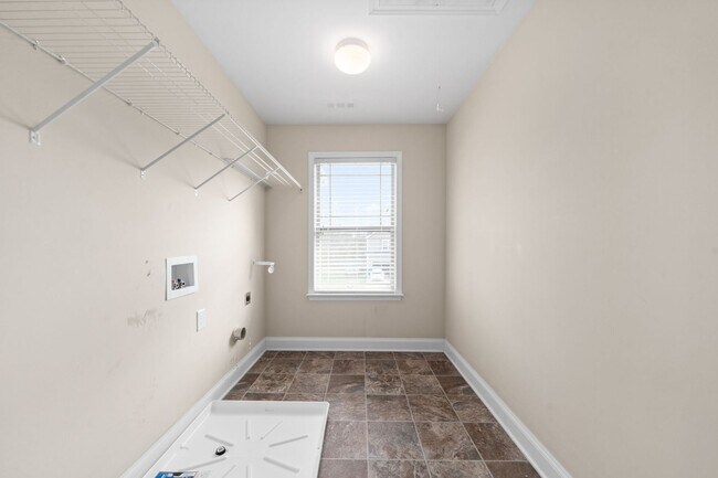 Building Photo - 2976 McManus Cir