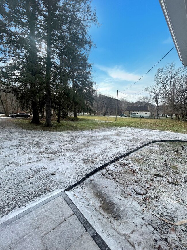 Building Photo - Welcome to this newly remodeled gem located in the heart of Collier, PA.