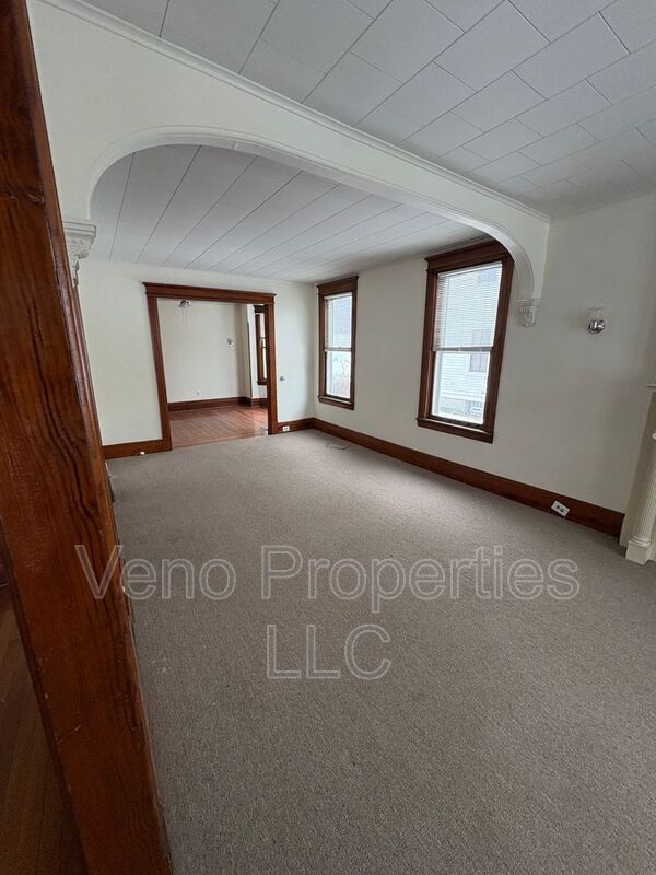 Building Photo - 109 Third Street