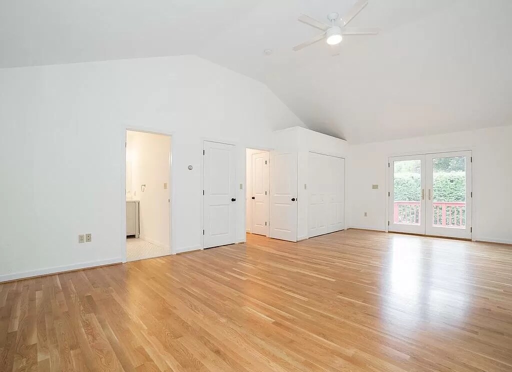 Building Photo - 39 Jackson St