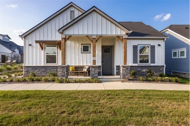Building Photo - 1100 Streamfield Dr