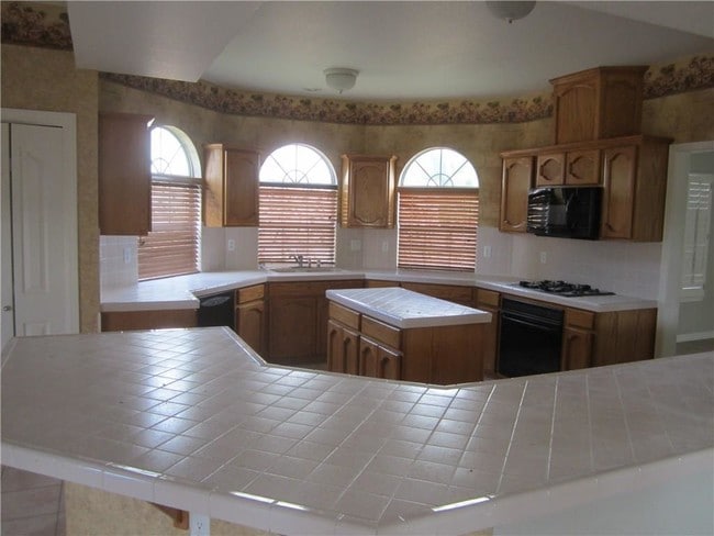 Building Photo - 2030 Paseo Del Prado Dr