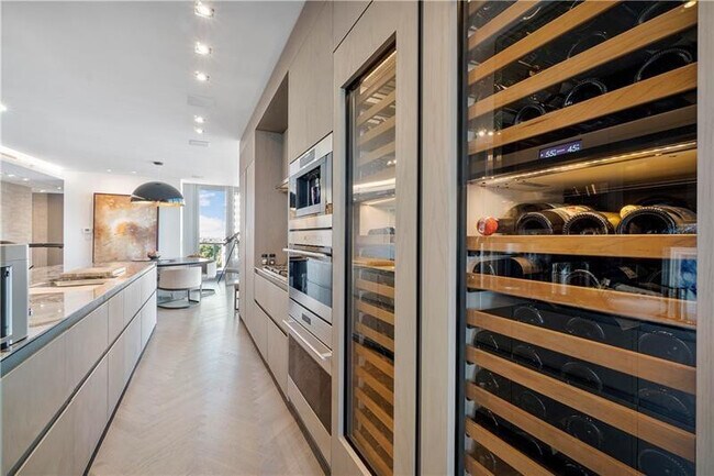 Building Photo - 2200 N Ocean Blvd