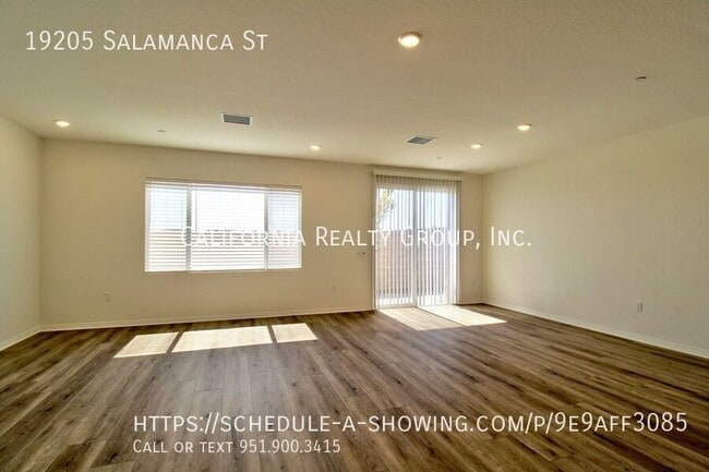 Building Photo - 19205 Salamanca St