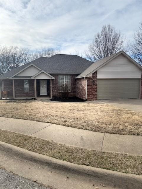 Building Photo - 5102 Roxbury Way