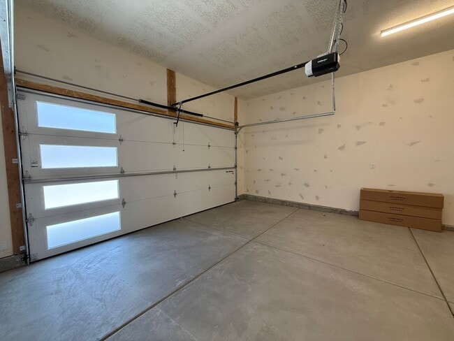 Building Photo - 2179 N Paradise Flt Ln