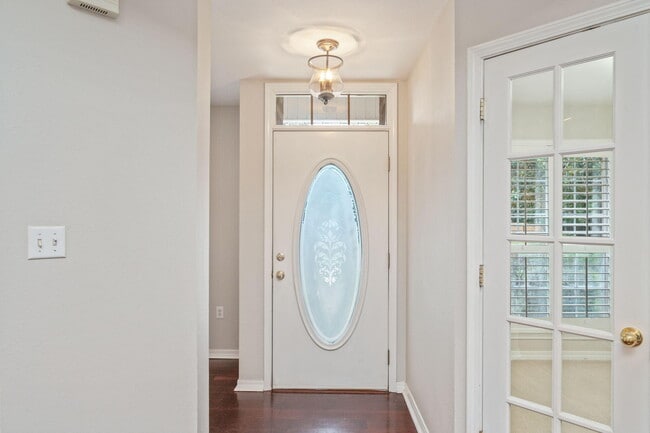 Building Photo - 1402 Ernest Hemingway Dr