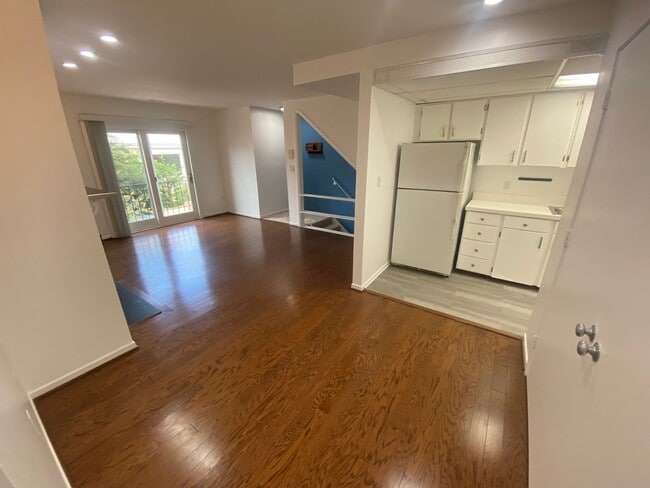 Building Photo - A charming one bedroom, one bath apartment...