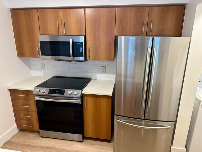 Building Photo - 1020 Crystal Way