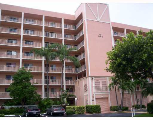 Building Photo - 7260 Kinghurst Dr