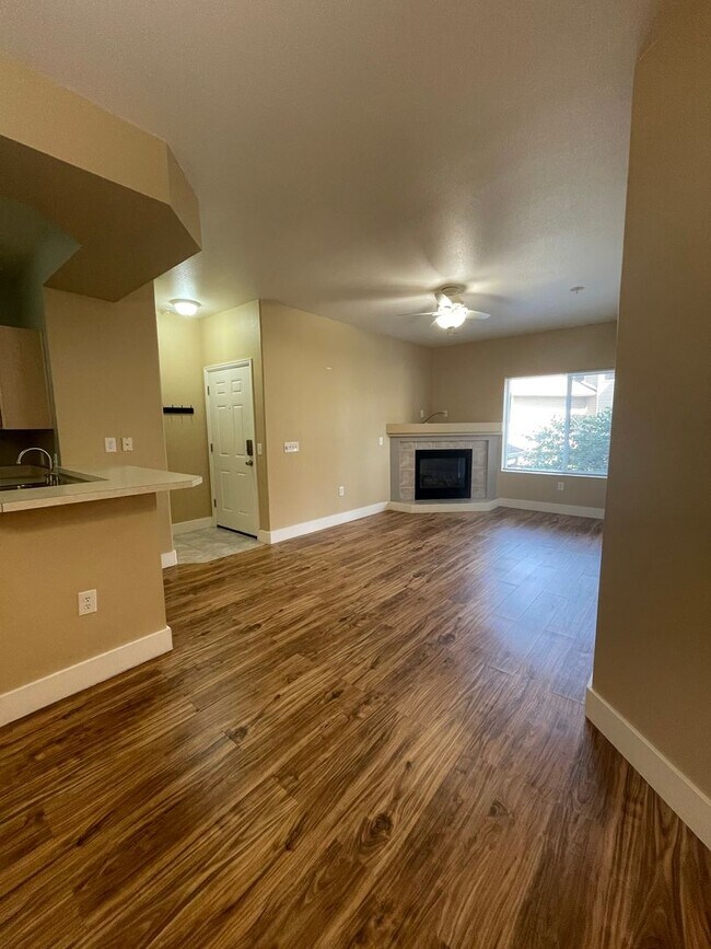 Building Photo - 4545 Wheaton Dr