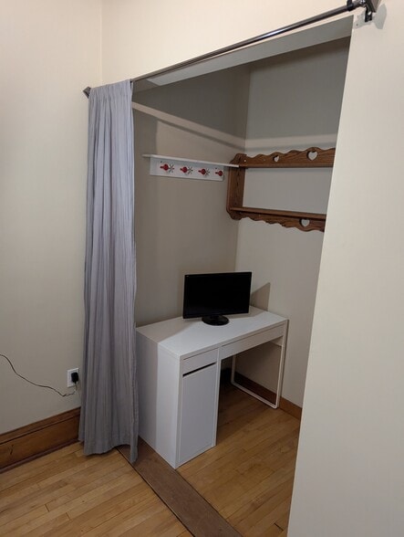 Bedroom Closet - 1727 Girard Ave N