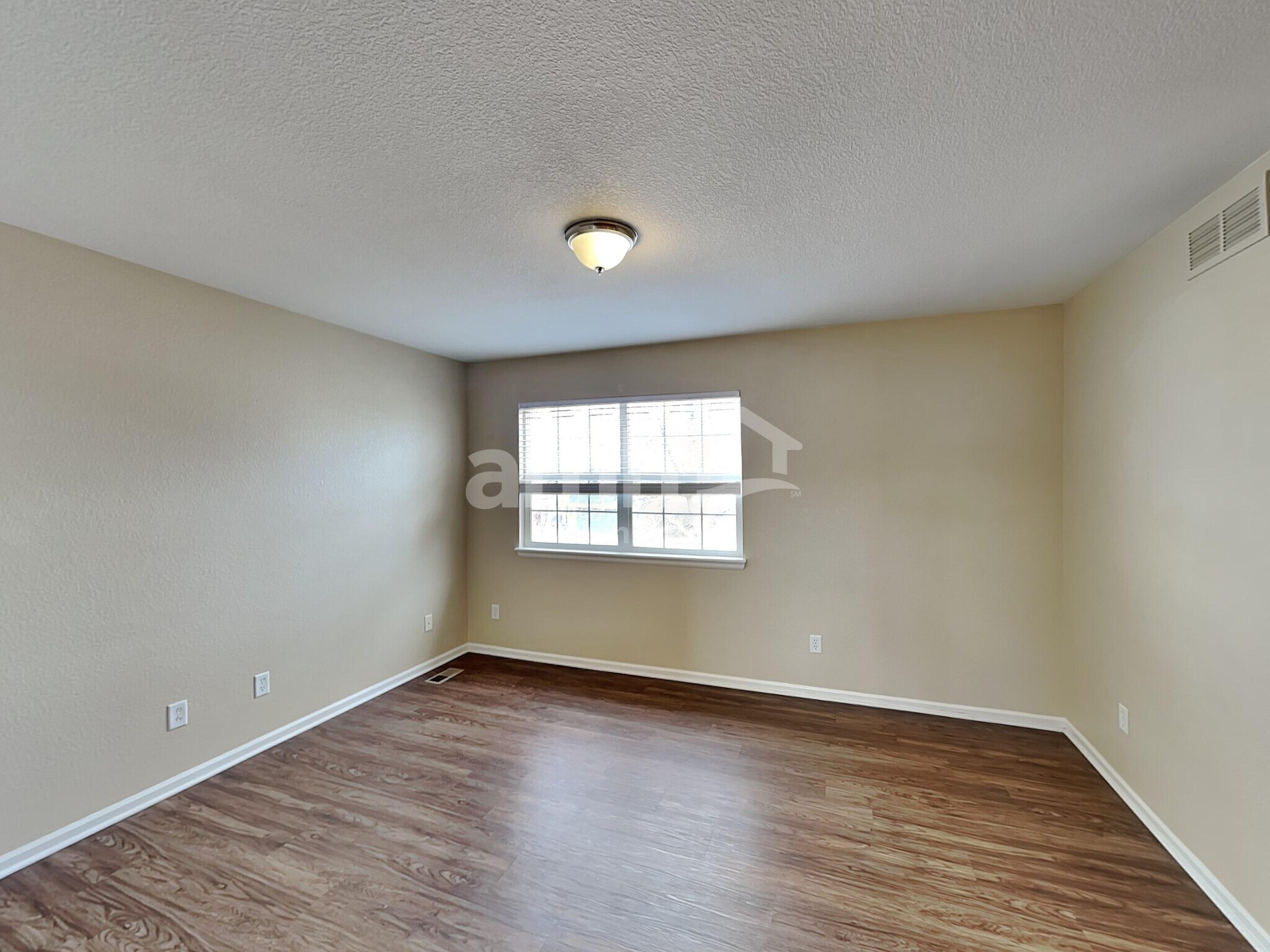 Building Photo - 6213 Westview Cir