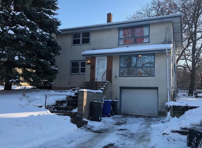 Primary Photo - 1400-1402 Arlington Ave E