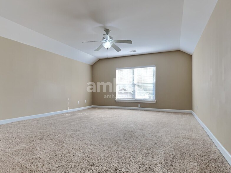 Building Photo - 222 Garden Grove Dr