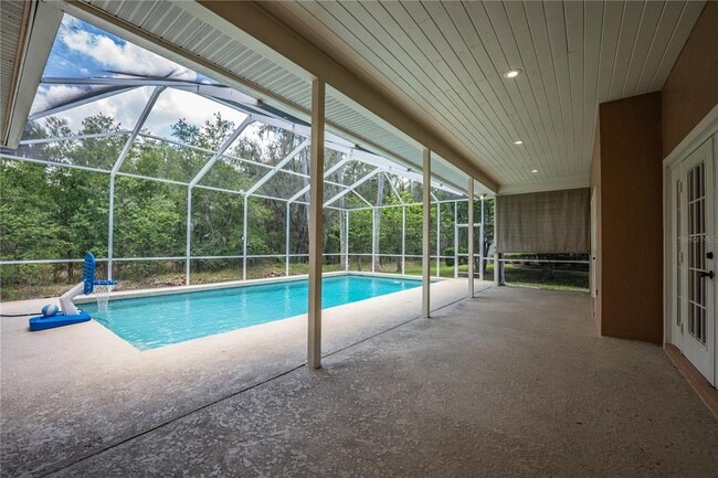 Building Photo - 2326 Deerbrook Dr