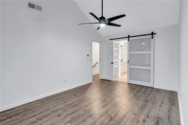 Building Photo - 6234 Culver Dr