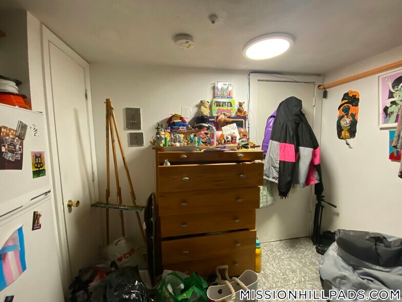 Building Photo - 28 S Huntington Ave