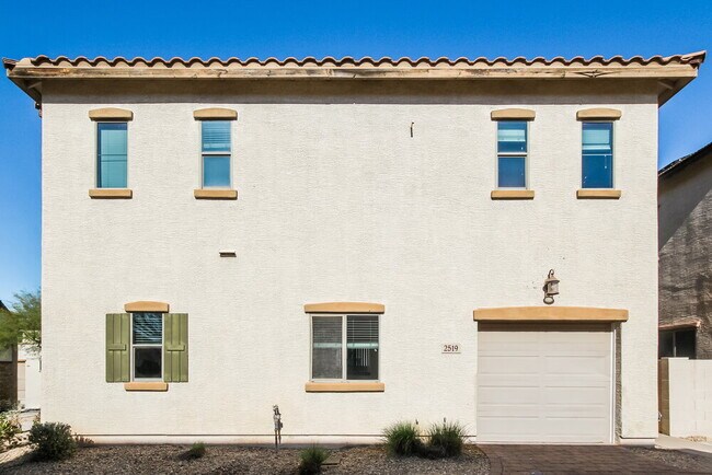 Building Photo - 2519 N 148th Dr