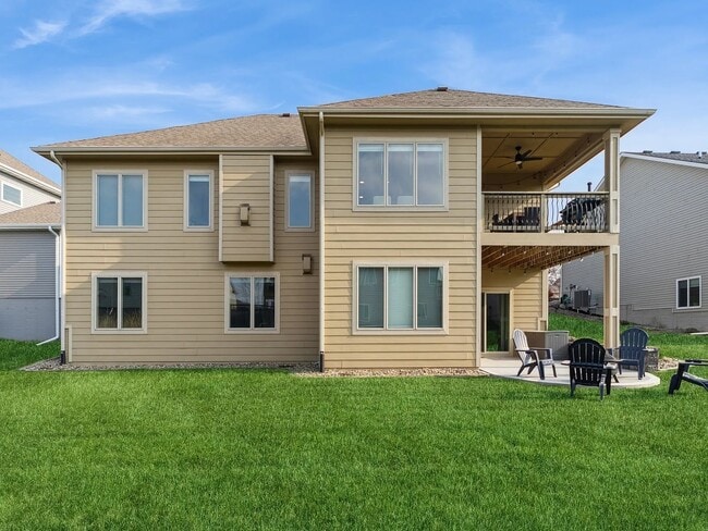 Building Photo - 16035 Northpark Dr