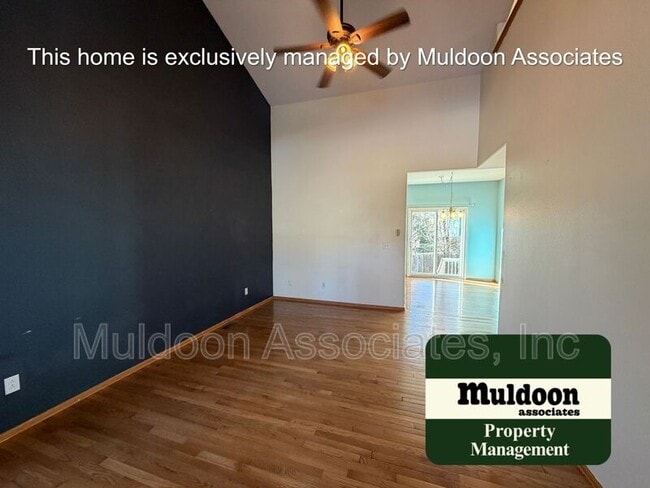 Building Photo - 821 Legend Oak Dr