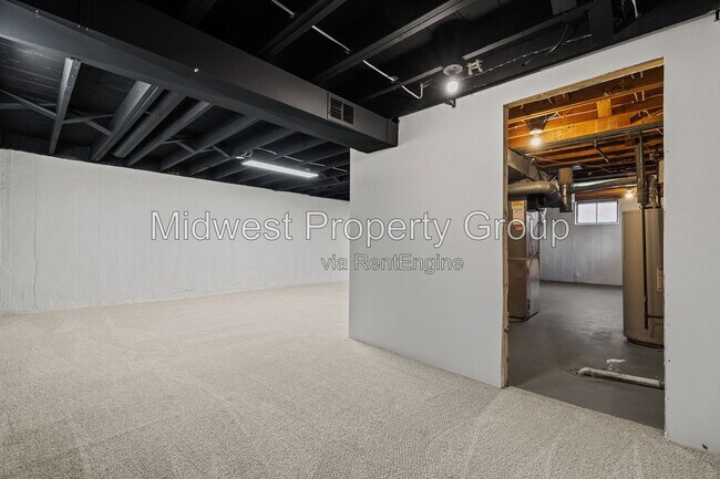 Building Photo - 1410 St Bernadette Ln