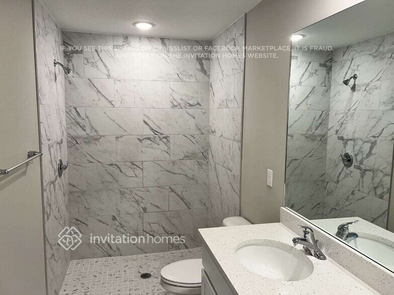 Building Photo - 2482 SW Fair Isle Rd