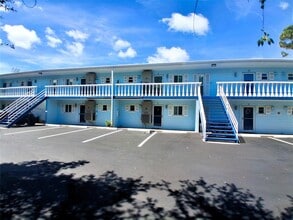 Building Photo - 2850 Gulf of Mexico Dr