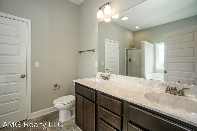 Building Photo - 3 br, 2 bath House - 307 West 1st Street