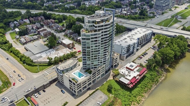 Building Photo - 400 Riverboat Row