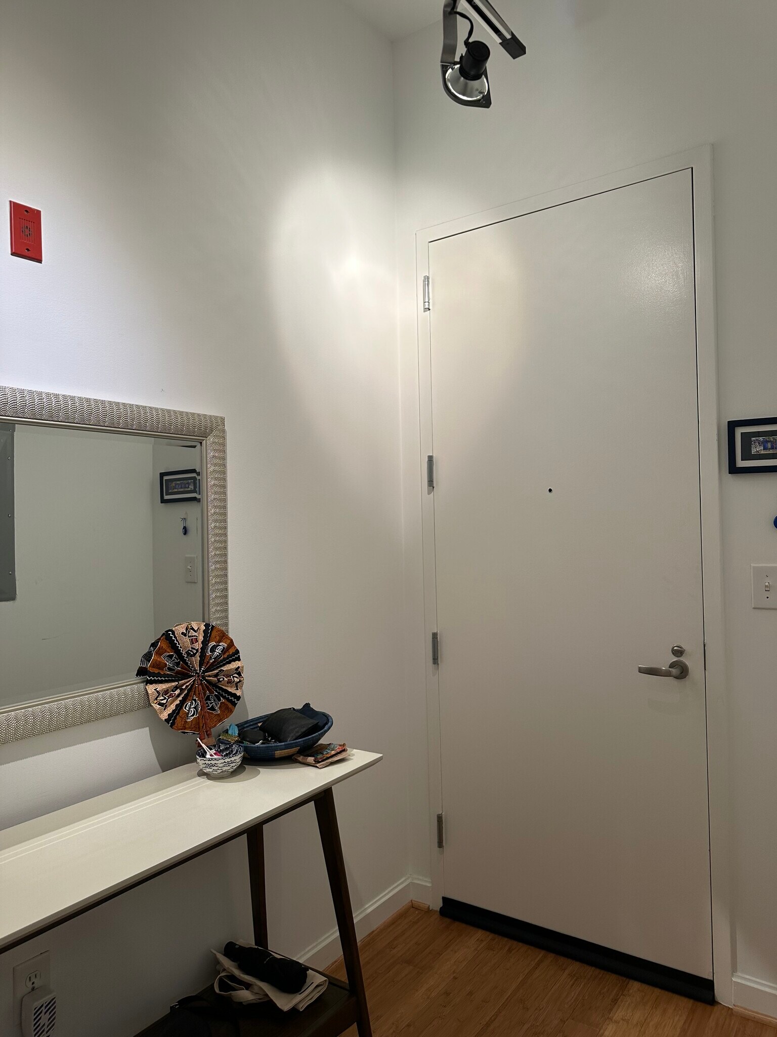 Entryway - 1390 V St NW