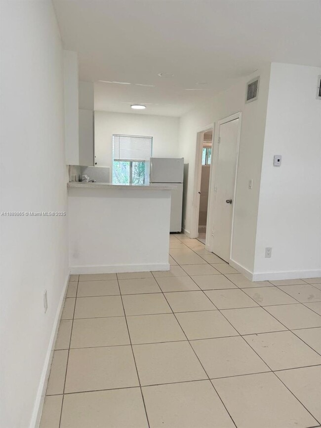 Building Photo - 680 NE 88th Terrace