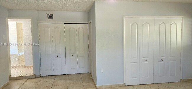 Building Photo - 14760 Lewis Rd