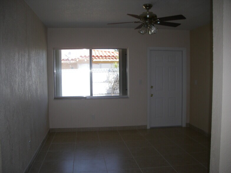 Building Photo - 3810 NW 65th Ave