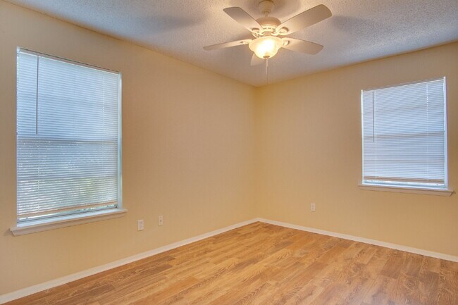 Building Photo - Updated Southwest Pensacola 3BR Home Near NAS Pensacola with Garage & Fenced Backyard