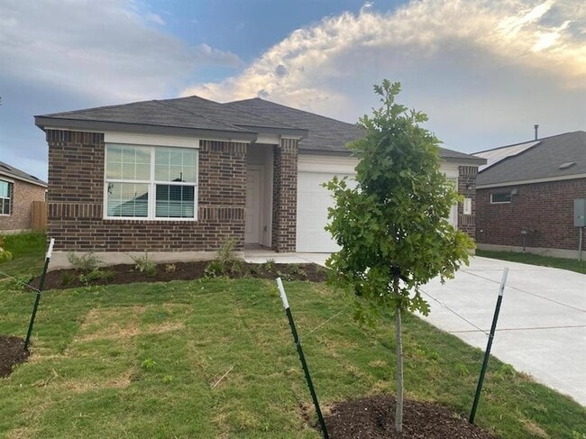 Building Photo - 329 Escondido Cir