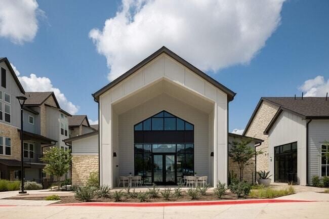 Building Photo - 3301 E Pecan St