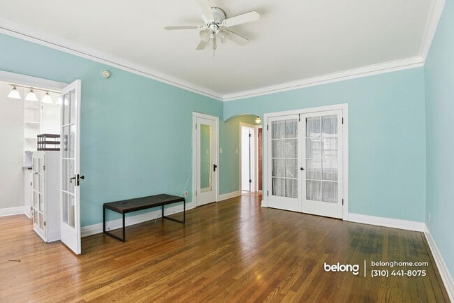 Building Photo - 2121 James M Wood Blvd