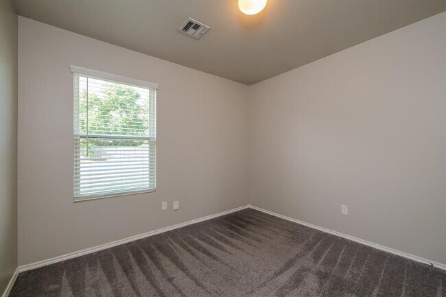 Building Photo - 10748 SW 23rd Pl