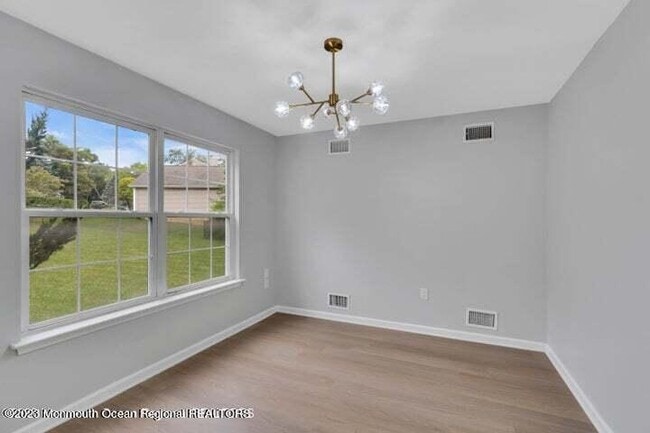 Building Photo - 380 Sapphire Dr