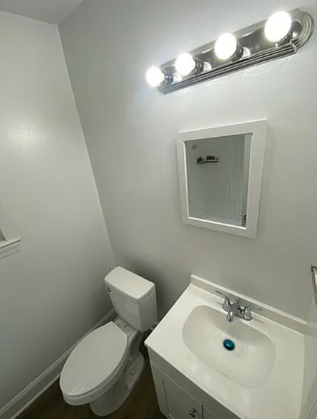 Building Photo - 3217 Dubois Pl SE