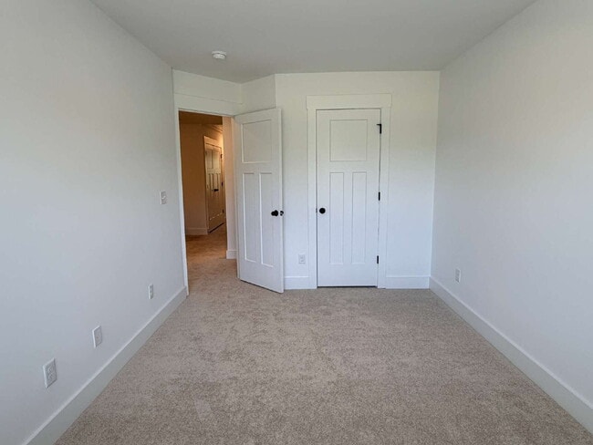 Building Photo - Brand-New 3BR Townhome with Garage in Clayton Crossing