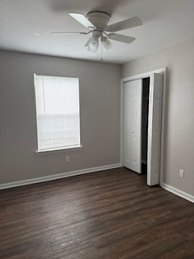 Building Photo - Killearn Lakes Available NOW