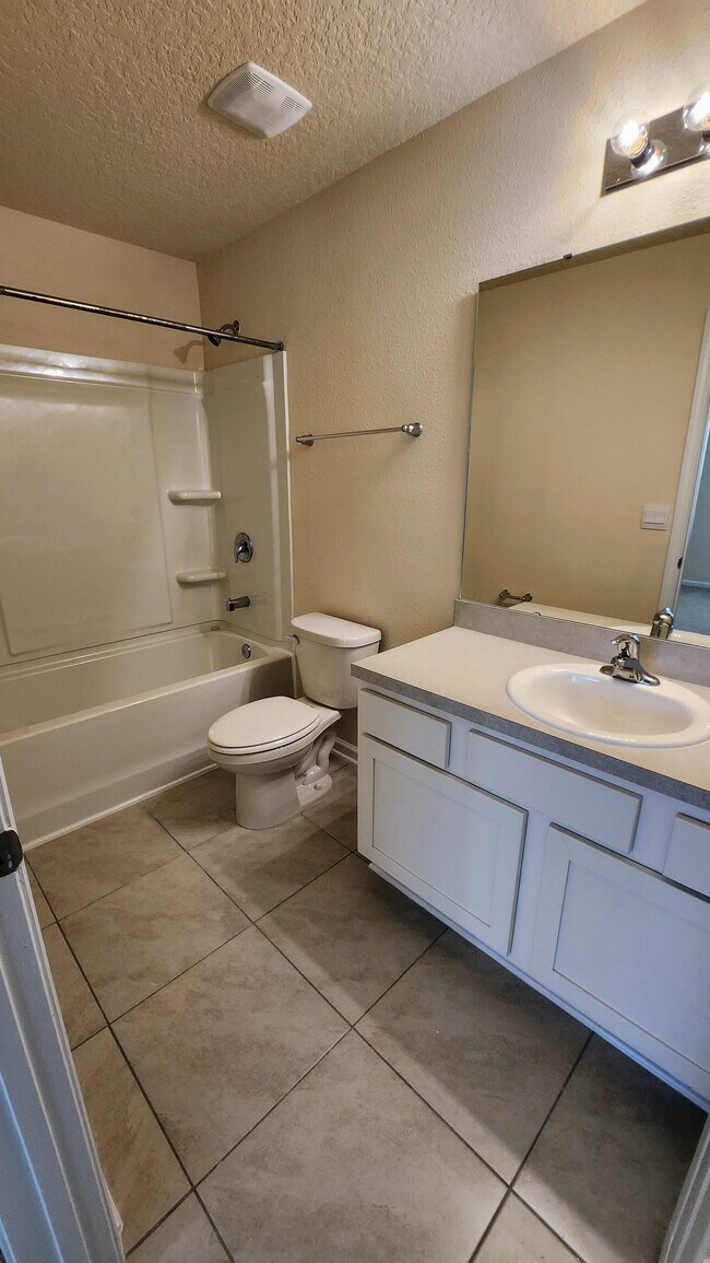 Building Photo - 365 Coastline Wy