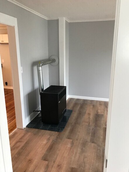 Building Photo - 29 Cutler St