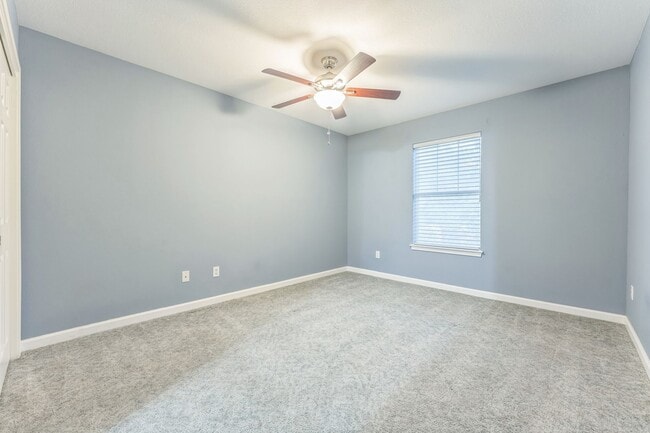 Building Photo - Charming 2-bedroom
