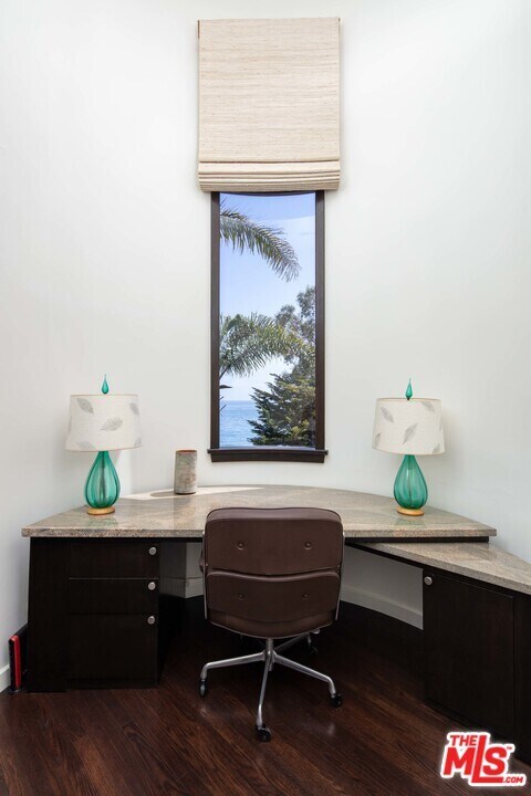 Building Photo - 31833 W Sea Level Dr