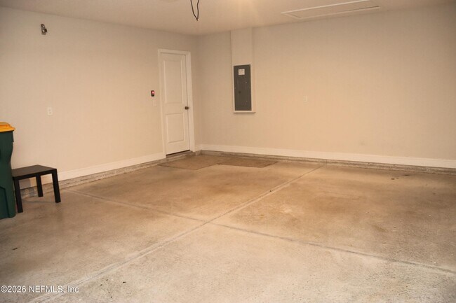 Building Photo - 13184 Holsinger Blvd