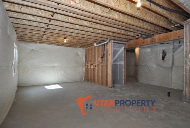 Building Photo - 4798 Breezy Patch Rd