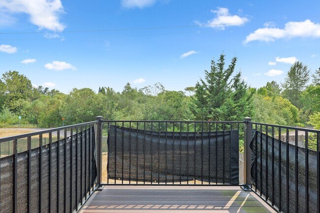 Building Photo - 4270 SW 159th Ave